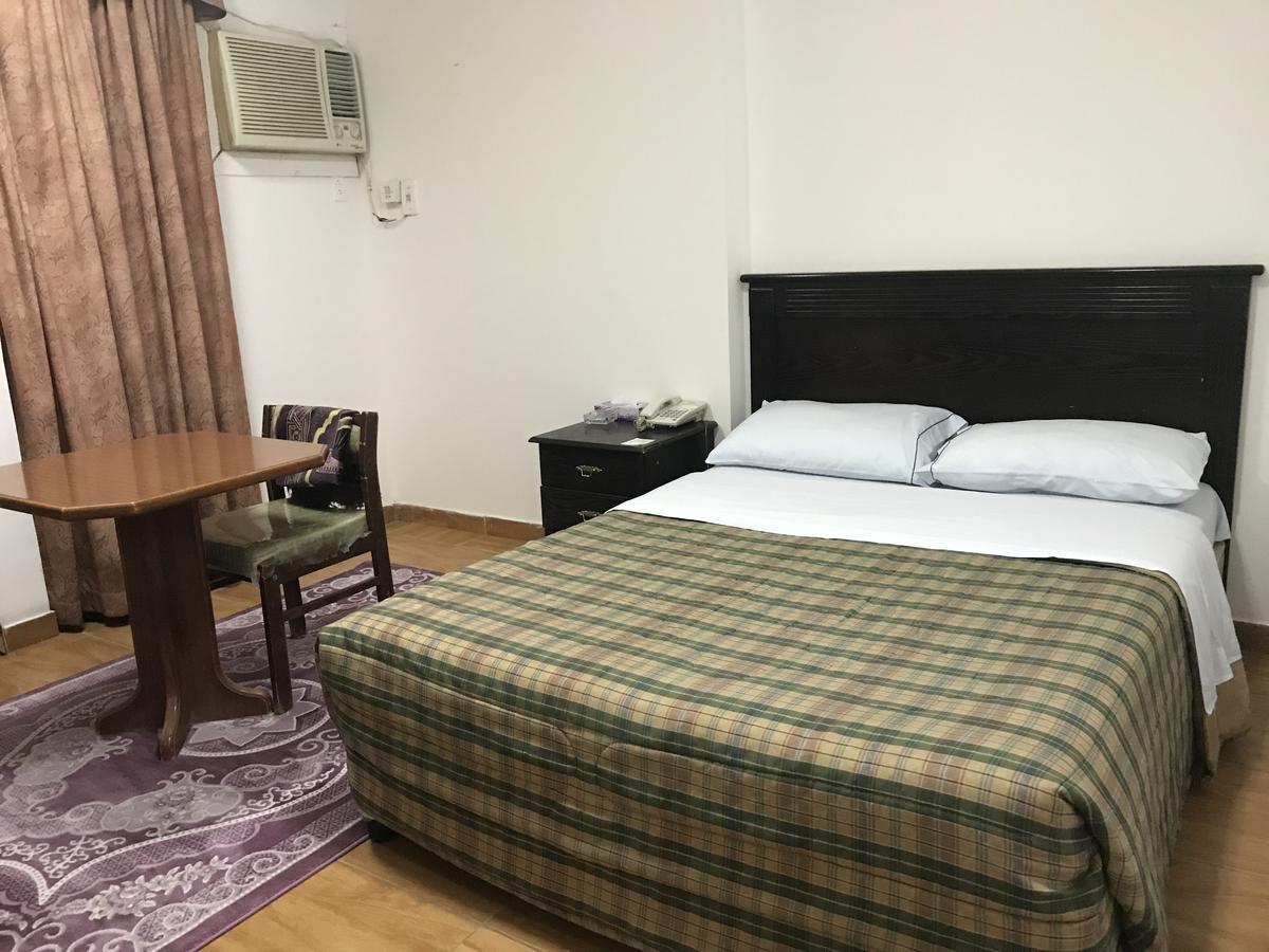 Al Musafer Hotel Riyadh Riad Exterior foto